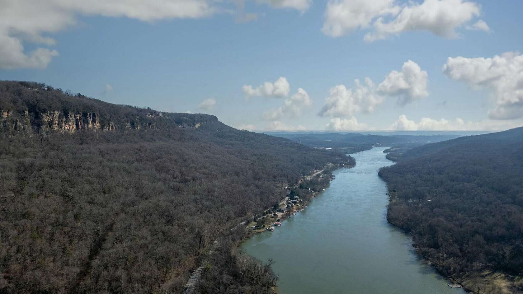 27 Acres of Land for Sale in Chattanooga, Tennessee