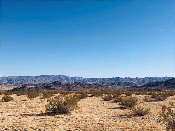 4.56 Acres of Land for Sale in Joshua Tree, California