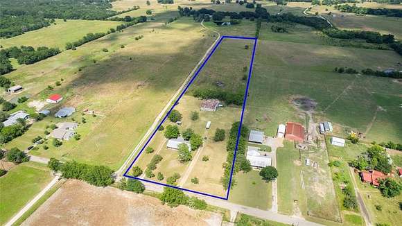 7.36 Acres of Residential Land with Home for Sale in Campbell, Texas