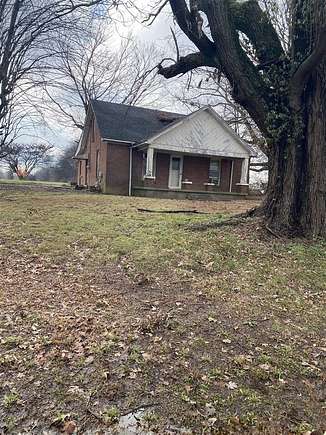 2.76 Acres of Residential Land with Home for Sale in Franklin, Kentucky