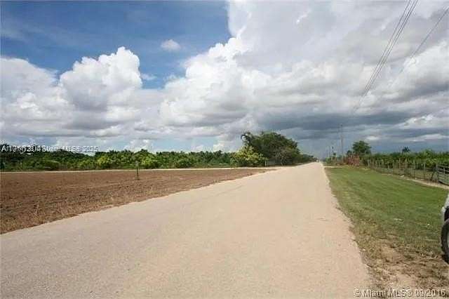 1.03 Acres of Residential Land for Sale in Homestead, Florida