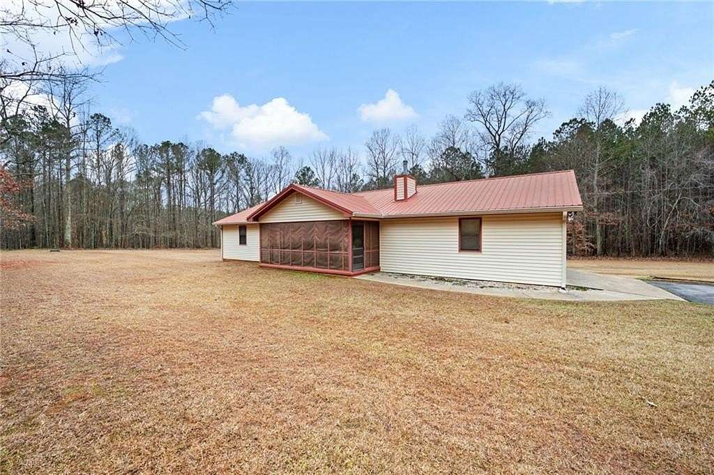 5.5 Acres of Residential Land with Home for Sale in Rockmart, Georgia