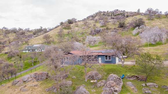 4.92 Acres of Residential Land with Home for Sale in Squaw Valley, California