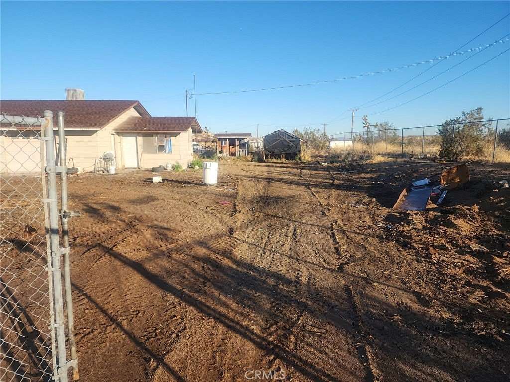 1.25 Acres of Improved Mixed-Use Land for Sale in Yucca Valley, California