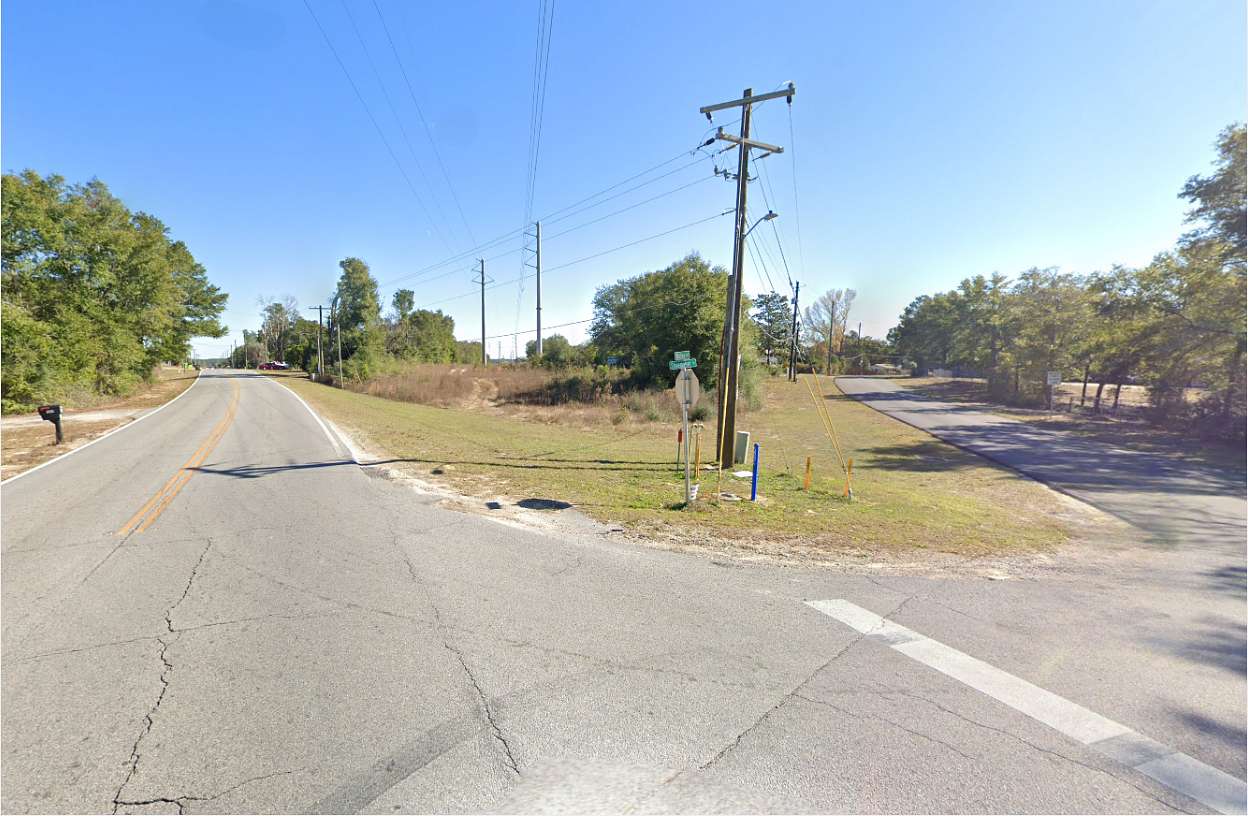 0.37 Acres of Residential Land for Sale in DeFuniak Springs, Florida