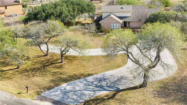 2.7 Acres of Residential Land with Home for Sale in Robstown, Texas