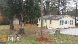 2.4 Acres of Improved Commercial Land for Sale in Fayetteville, Georgia