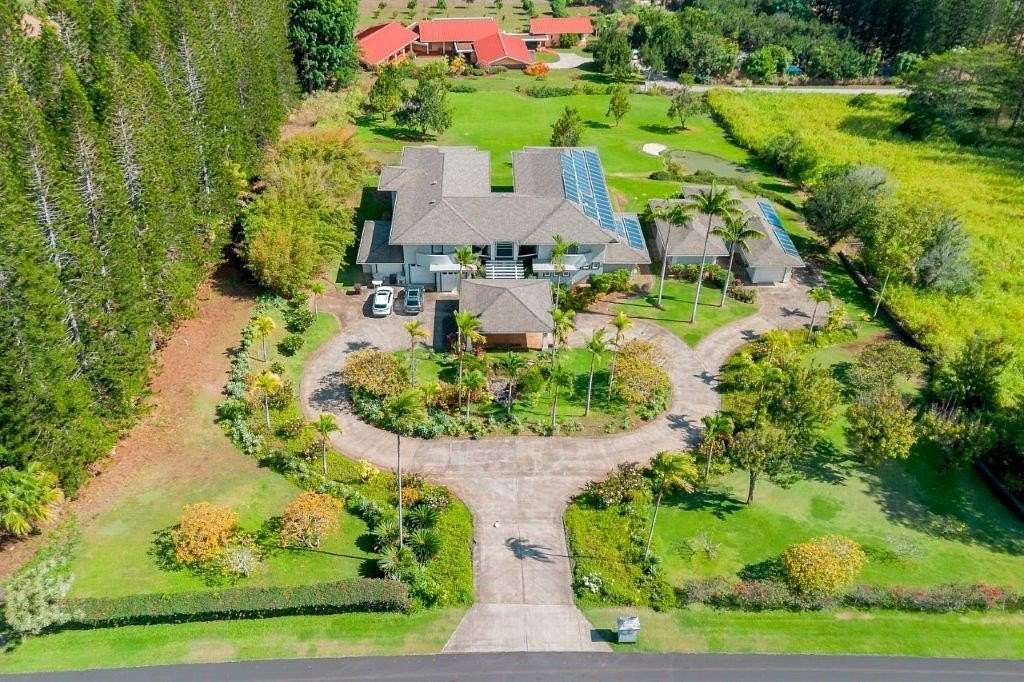 2.14 Acres of Residential Land with Home for Sale in Wailuku, Hawaii