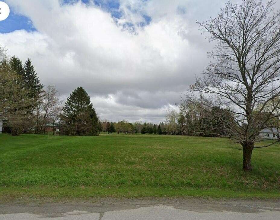 0.28 Acres of Residential Land for Sale in Pittsfield, Maine