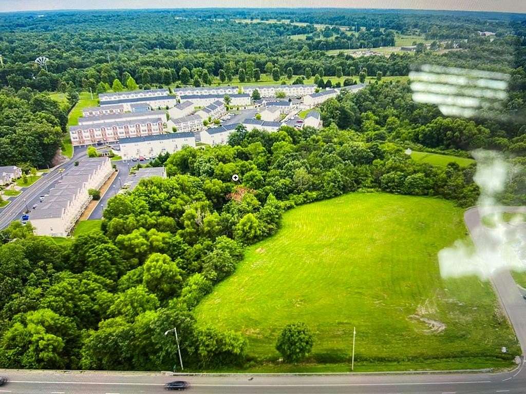 Mixed-Use Land for Sale in Crossville, Tennessee