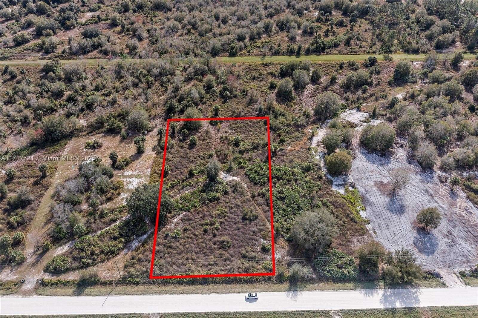 1.25 Acres of Residential Land for Sale in Okeechobee, Florida