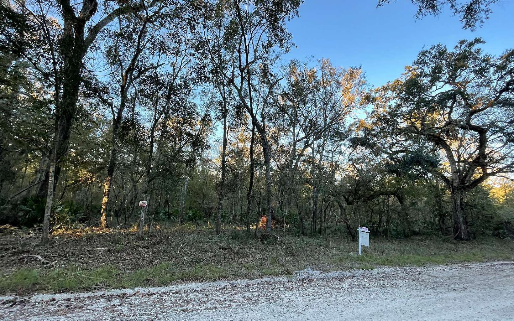 2 Acres of Land for Sale in Branford, Florida