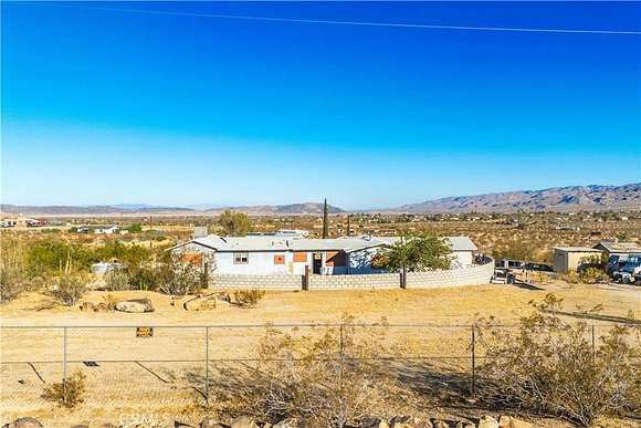 2.5 Acres of Residential Land with Home for Sale in Joshua Tree, California