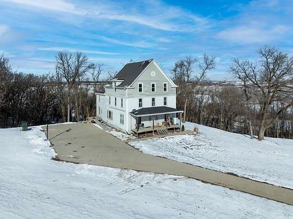 2.46 Acres of Residential Land with Home for Sale in Castana, Iowa