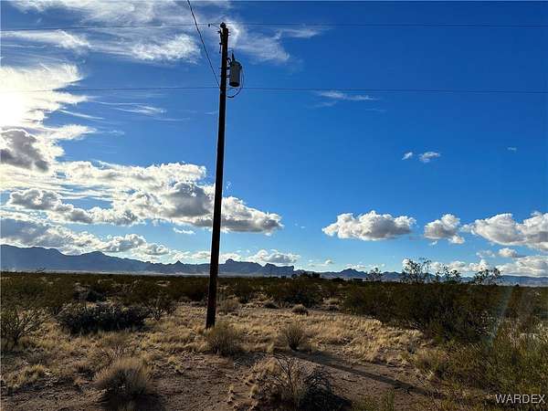 5.4 Acres of Land for Sale in Golden Valley, Arizona