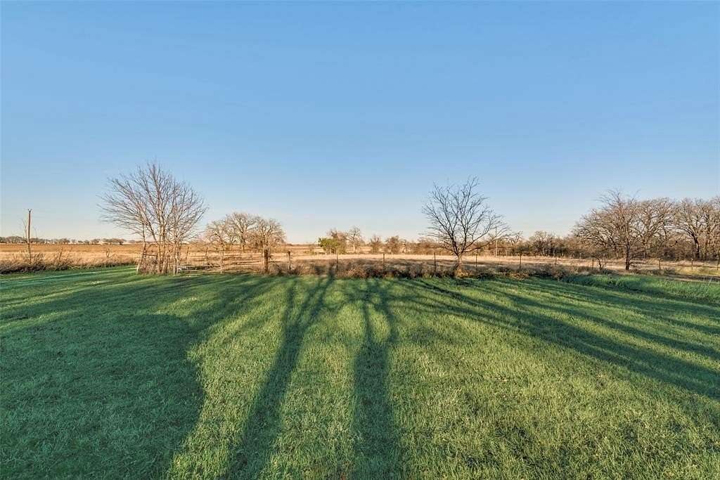 10 Acres of Land with Home for Sale in Itasca, Texas