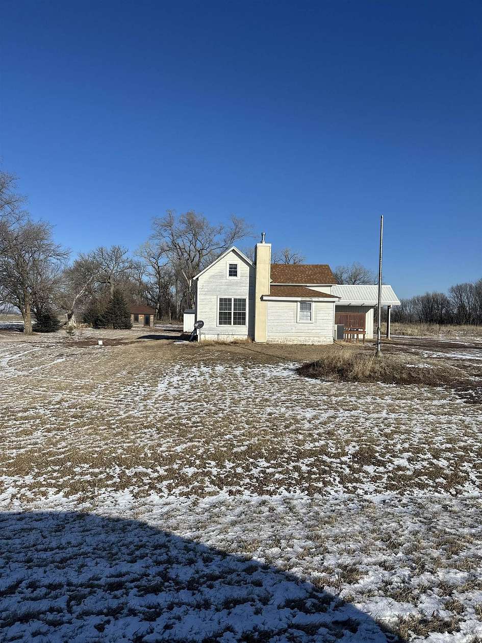 11.65 Acres of Land with Home for Sale in Elk Point, South Dakota