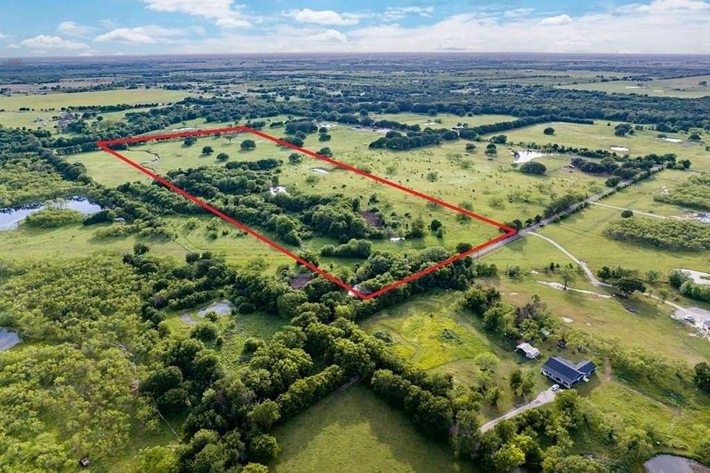 10 Acres of Land for Sale in Kaufman, Texas