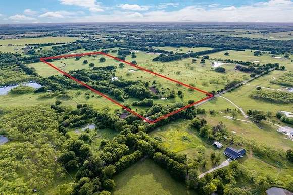 10 Acres of Land for Sale in Kaufman, Texas