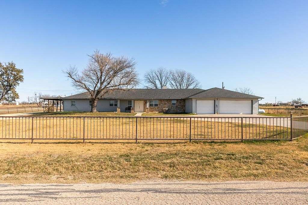 5 Acres of Residential Land with Home for Sale in San Angelo, Texas