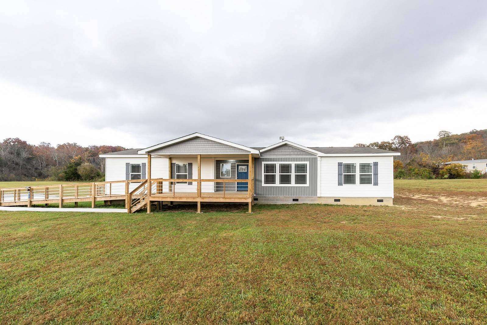 2.6 Acres of Land with Home for Sale in Speedwell, Tennessee