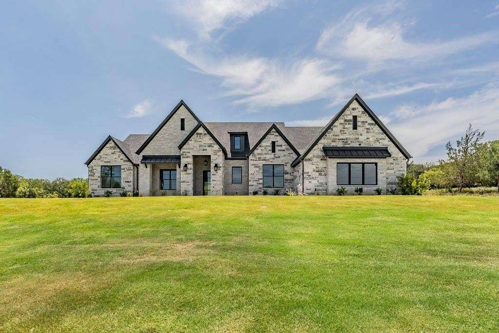 2 Acres of Residential Land with Home for Sale in Weatherford, Texas