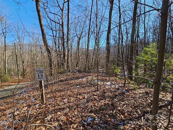 1.5 Acres of Residential Land for Sale in Waynesville, North Carolina