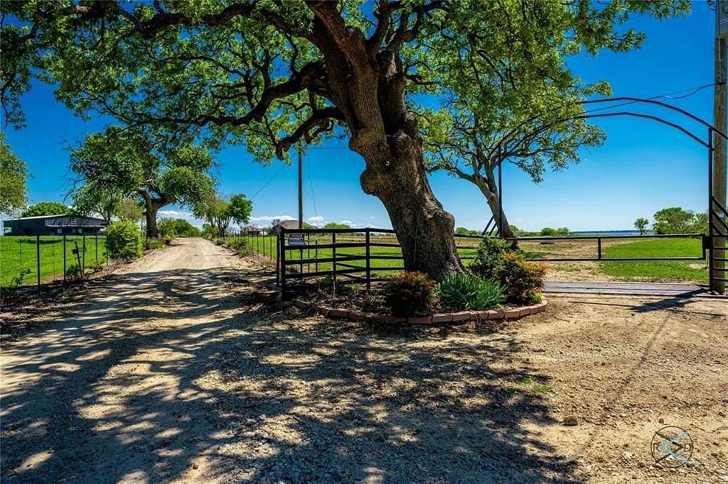 64.37 Acres of Land for Sale in Kemp, Texas