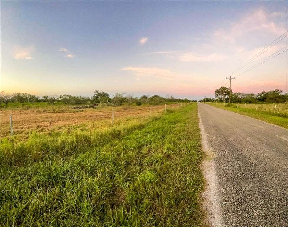 11 Acres of Land for Sale in Refugio, Texas