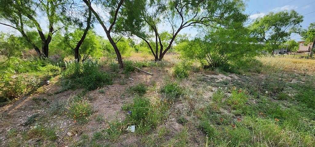 0.96 Acres of Residential Land for Lease in Eagle Pass, Texas