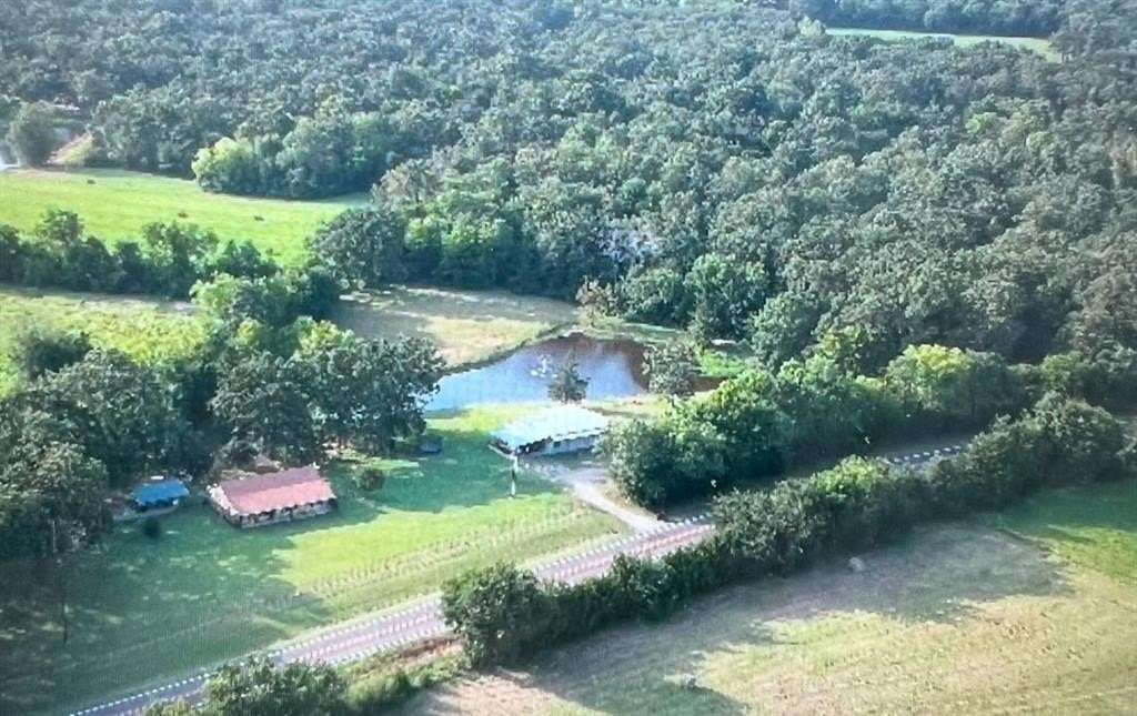 5.183 Acres of Residential Land with Home for Sale in Sulphur Springs, Texas