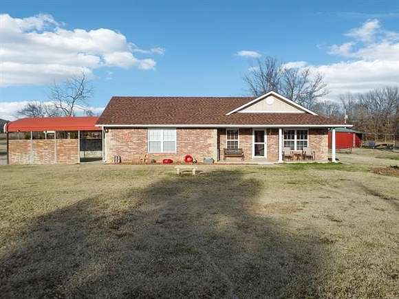 6.07 Acres of Residential Land with Home for Sale in Weleetka, Oklahoma