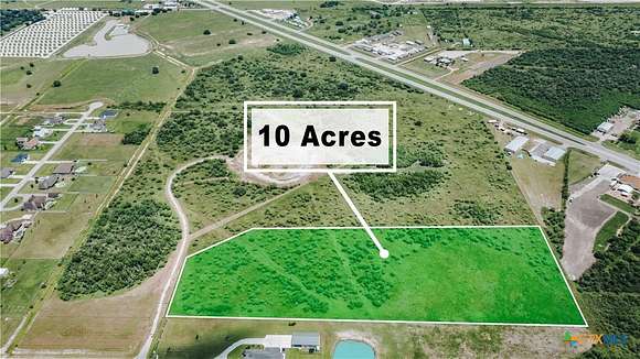 10 Acres of Residential Land for Sale in Victoria, Texas