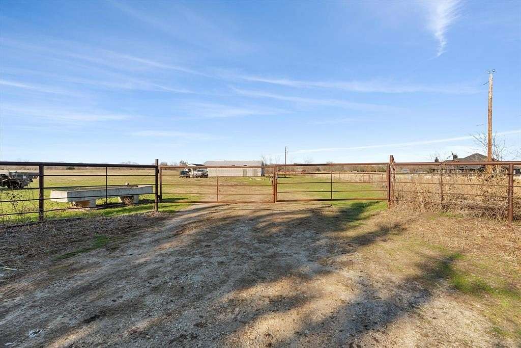 14.78 Acres of Agricultural Land for Sale in Lone Oak, Texas