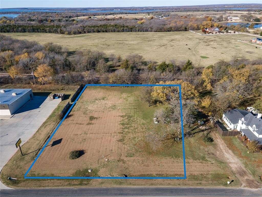 1 Acre of Commercial Land for Sale in Tioga, Texas