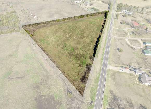 6.5 Acres of Land for Sale in Paris, Texas