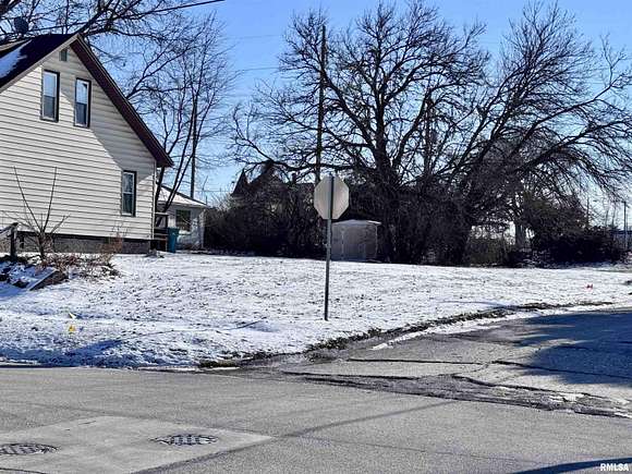 0.211 Acres of Residential Land for Sale in Macomb, Illinois