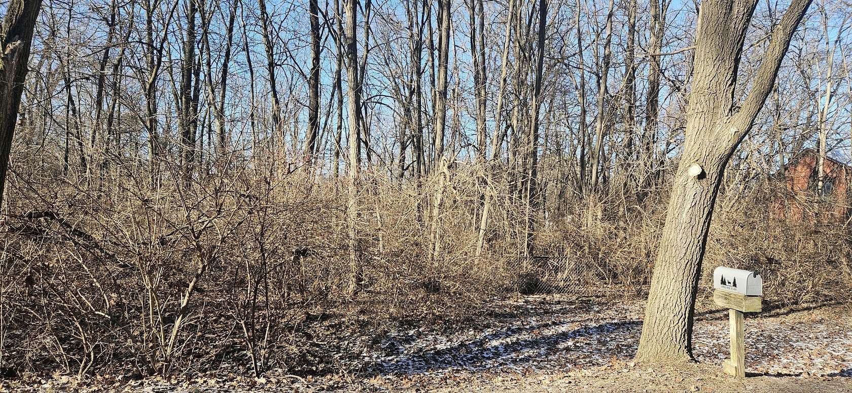 0.07 Acres of Residential Land for Sale in Pinckney, Michigan