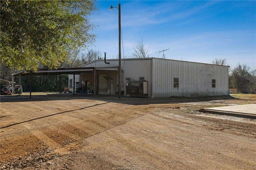 2.2 Acres of Mixed-Use Land for Sale in Franklin, Texas