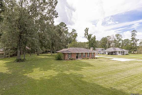 2 Acres of Residential Land with Home for Sale in Gonzales, Louisiana