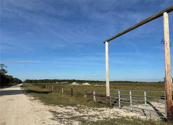 48 Acres of Land for Sale in Clewiston, Florida