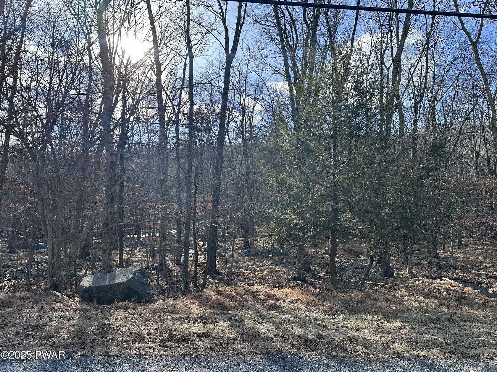 0.45 Acres of Residential Land for Sale in Bushkill, Pennsylvania