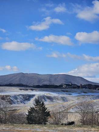 1 Acre of Residential Land for Sale in Roanoke, Virginia