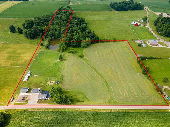 17.73 Acres of Land with Home for Sale in St. Louisville, Ohio