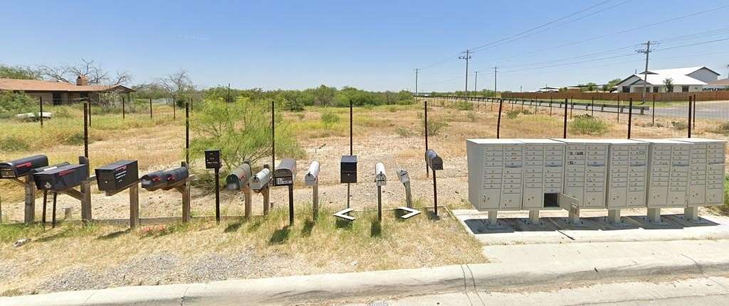 0.917 Acres of Residential Land for Sale in Eagle Pass, Texas