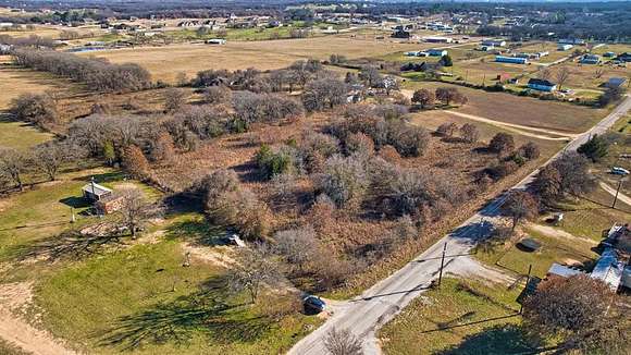 5 Acres of Residential Land for Sale in Boyd, Texas