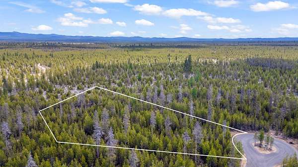 1.65 Acres of Residential Land for Sale in La Pine, Oregon