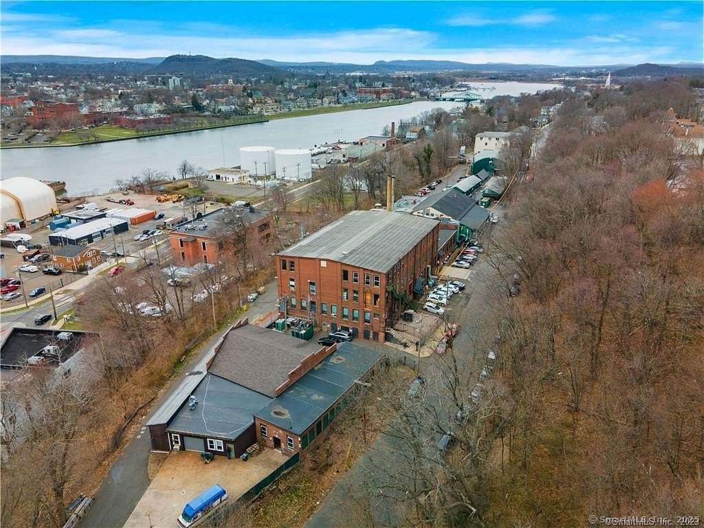 2.47 Acres of Improved Commercial Land for Sale in New Haven, Connecticut