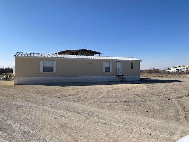 3.499 Acres of Residential Land with Home for Sale in Fort Stockton, Texas