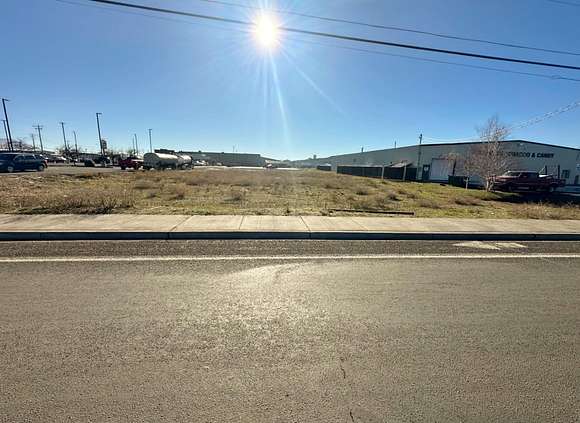 0.54 Acres of Commercial Land for Sale in Klamath Falls, Oregon